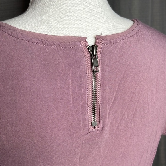 SILENCE + NOISE XS PURPLE FITTED HANDKERCHIEF DRESS - Picture 4 of 7